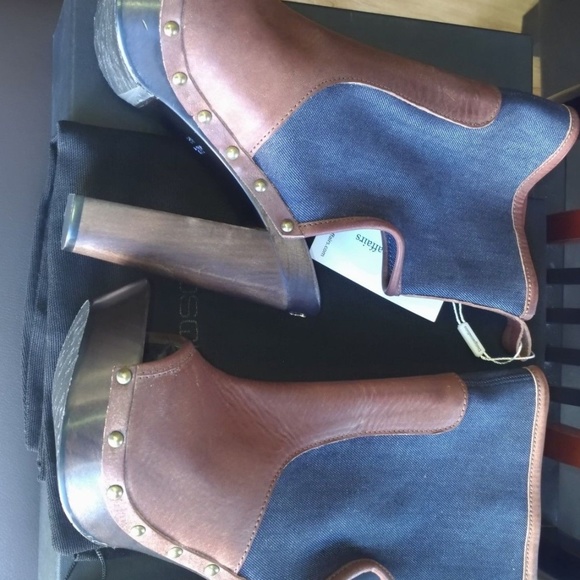 Dsquared2 Ankle Boot Size 9 (US) 39 (EU) NWB - Picture 8 of 8